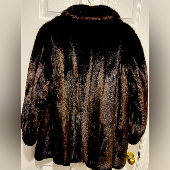 Luxurious Brown Faux Fur Coat - Picture 3 of 9